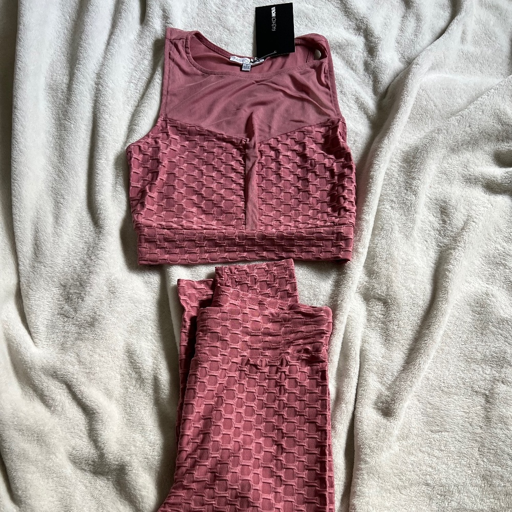 Fashion Nova honeycomb set